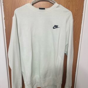 NIKE CREW NECK - Barely Worn
